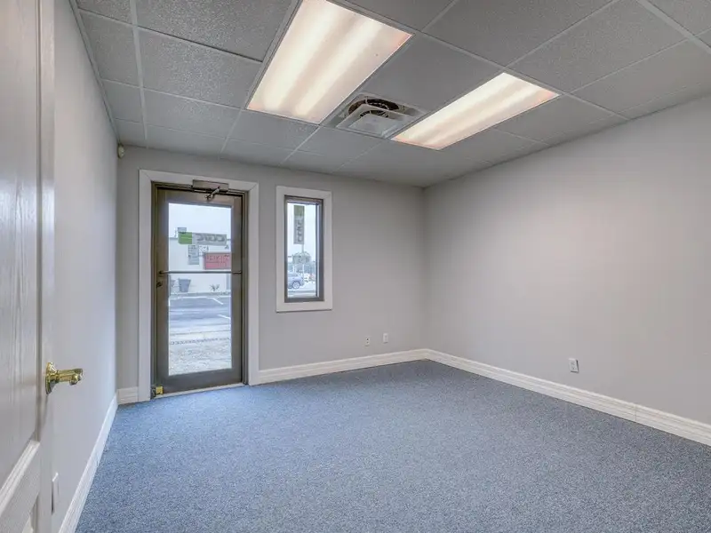 Downtown Pensacola Multi-tenant Office Building with 15,000 Sq Ft of Versatile Space