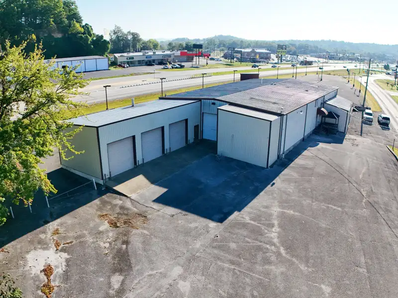 Versatile Commercial Property on Highway 25 N, Corbin with Showroom and Office Spaces