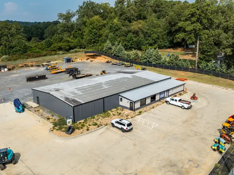 Versatile 8,000 Sf Industrial Facility on 5 Acres with Prime Hwy 41 Frontage