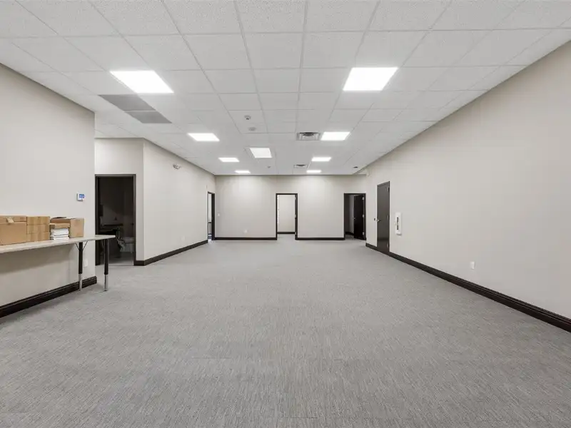 Versatile Office Building with Dual Tenant Configuration in Prime Location