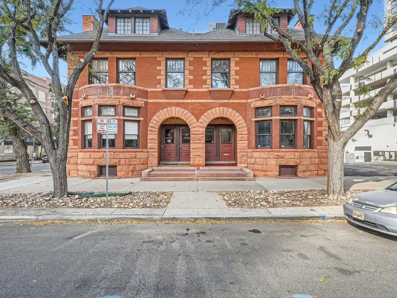 Fully-leased Culinary Investment: 10 Kitchen Stations in Central Location