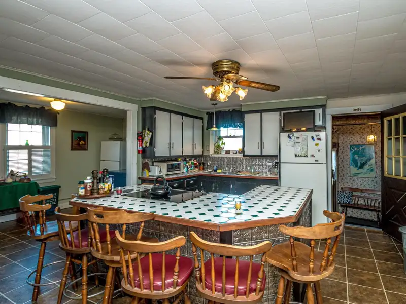Du Bee Inn: Versatile Bed-and-breakfast with Mountain Views in the Great North Woods