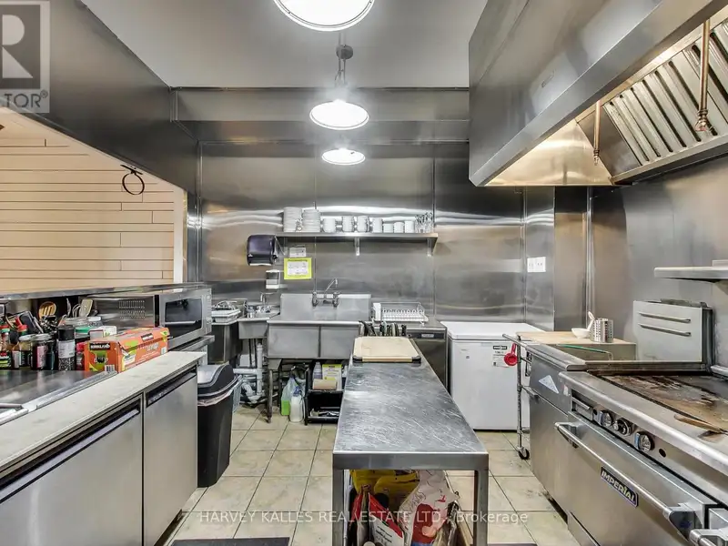 Renovated Commercial Property with Restaurant and Two Apartments in the Junction