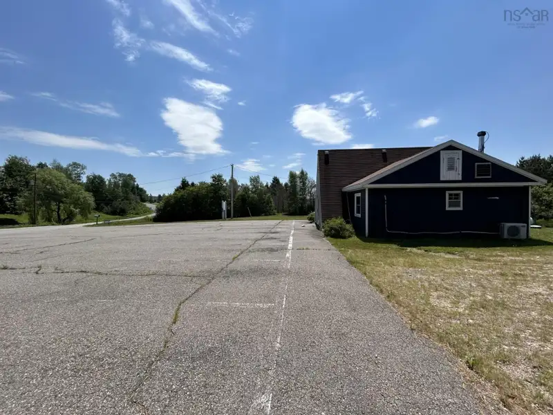 Commercial Restaurant on 1.13 Acres with General Basic Zoning in New Ross, Ns