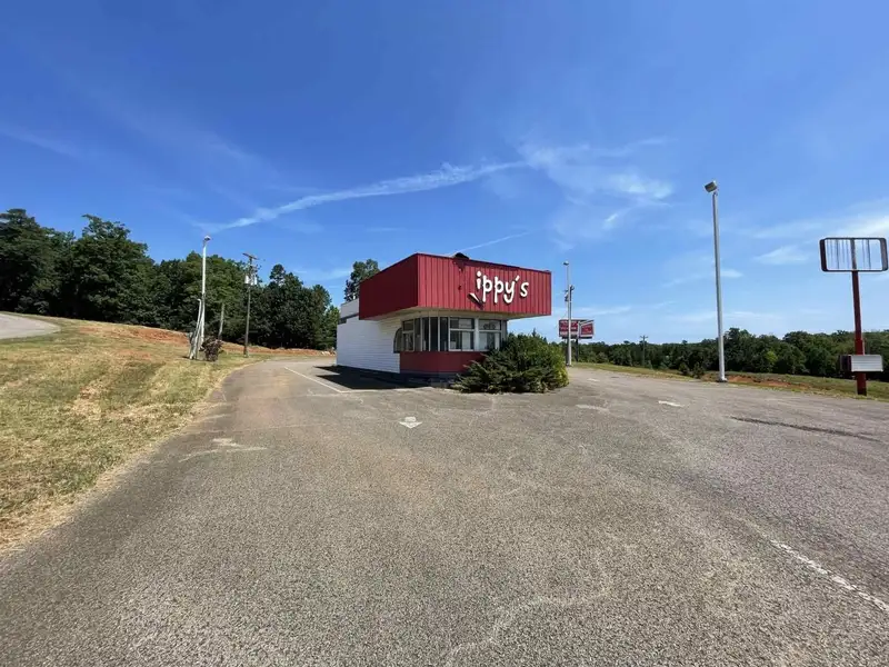 Commercial Property on Hwy 57, 4 Acres with Building and Equipment in Pickwick