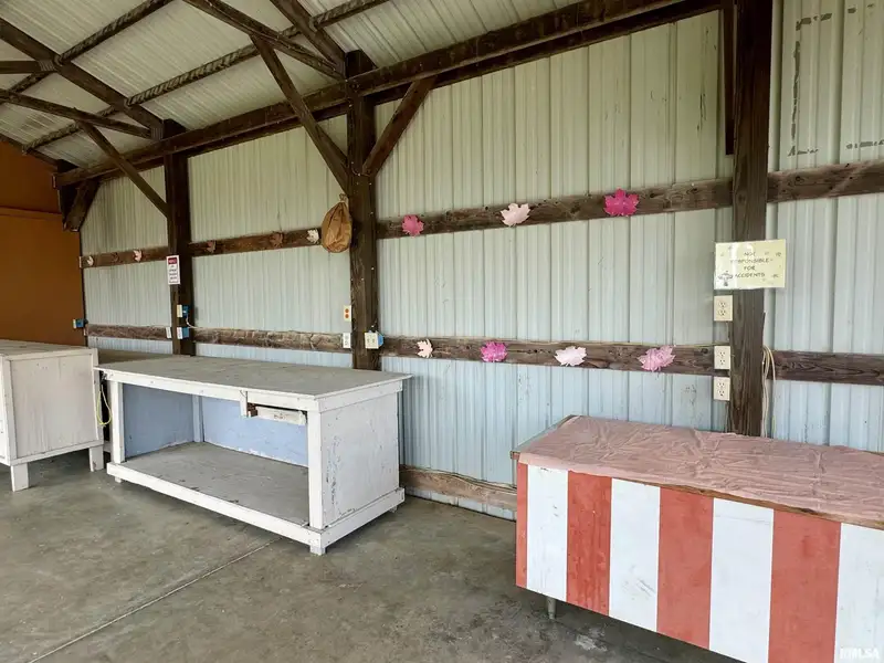 Commercial Property with Pole Barn and Two Lots in Scenic Drive Location