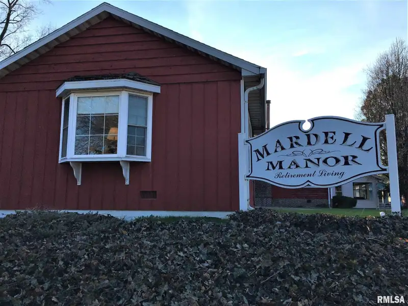 Commercial Investment Property in Pekin - Former Assisted Living Center Near Hospital Campus
