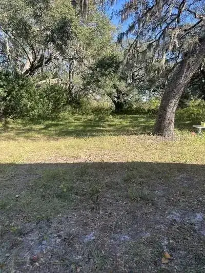 End Unit Office Space for Lease in New Port Richey - 850 Sq Ft, Multiple Offices