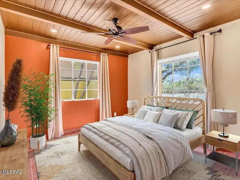 Fully Renovated Multi-family Property in Miramonte Neighborhood with 6 Apartments