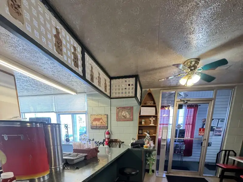 Established Family Restaurant with Drive-thru Near Lake Cumberland Marina