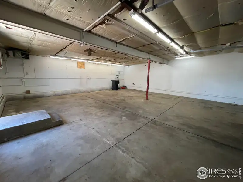 Industrial Unit in Timberline Industrial Park, Fort Collins - 1,065 Sq Ft, Grade Level Door
