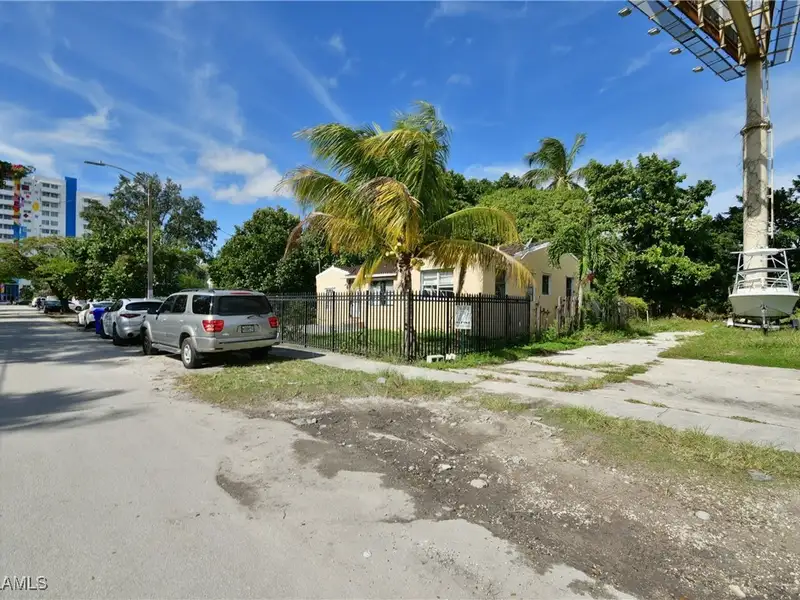 Mixed-use Development Opportunity in Wynwood Norte - 5750 Sf Lot Near Design District