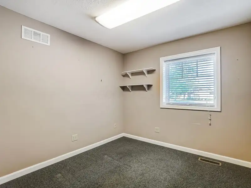 Standalone Commercial Building with Office Suite in Prime Hilliard Location