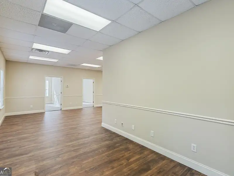 Versatile 7,900+ Sq Ft Medical Office Building in Prime Location Near Hospital