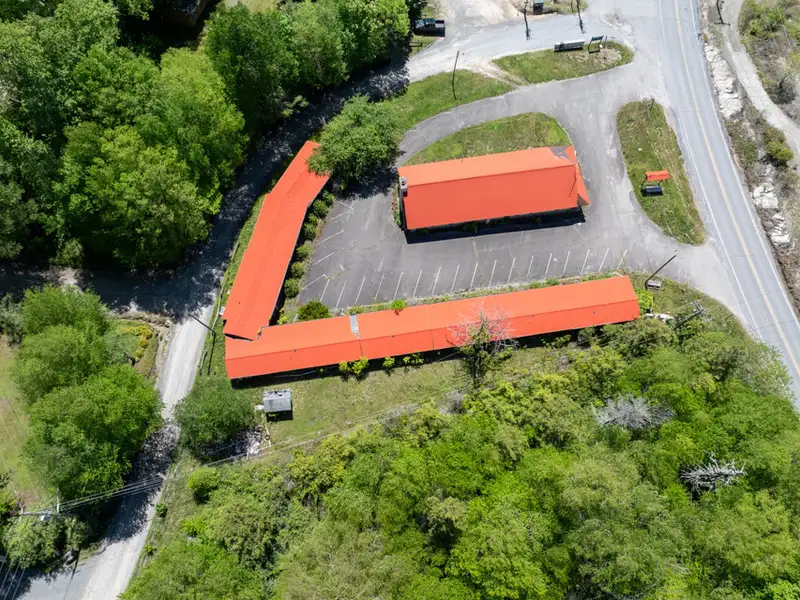 Investment Opportunity: 15-unit Motel in Blue Ridge Mountains Near Gatlinburg and Pigeon Forge