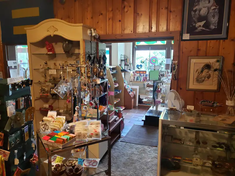 Versatile Retail Gift Shop and Cottages on 7.95 Acres with Mountain Views