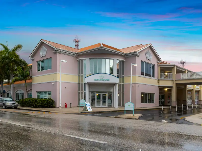 Flexible Open Plan Suite with Elevator Access in Crown Square, George Town