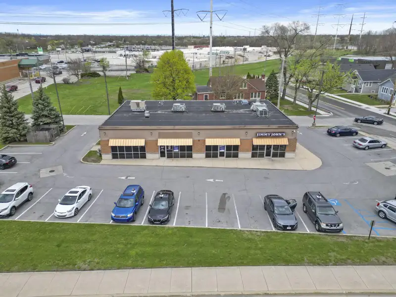 Versatile Multi-tenant Retail/office Space for Lease in Highland, In