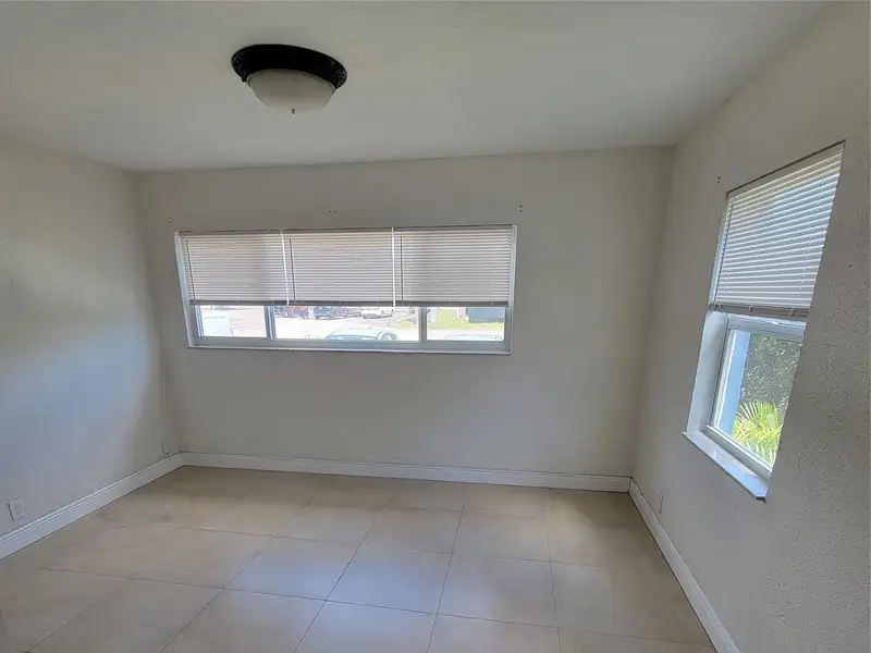 Turnkey Multifamily Investment: 8 Furnished Studios & 2/2 Apartment Near Las Olas