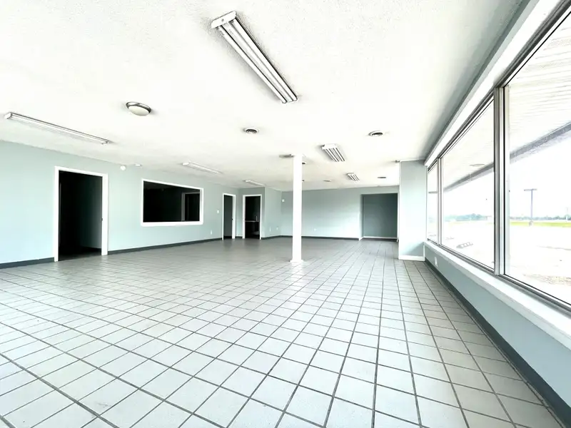 Versatile Commercial Property on Highway 25 N, Corbin with Showroom and Office Spaces