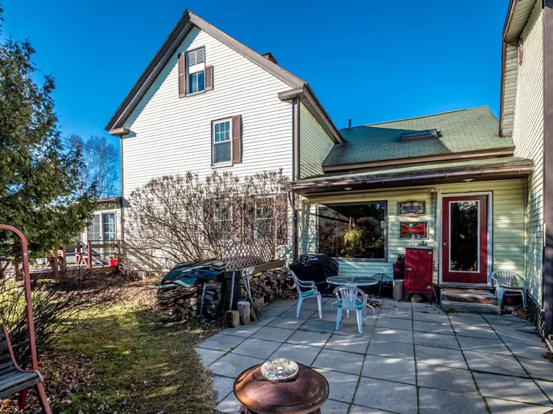 Du Bee Inn: Versatile Bed-and-breakfast with Mountain Views in the Great North Woods
