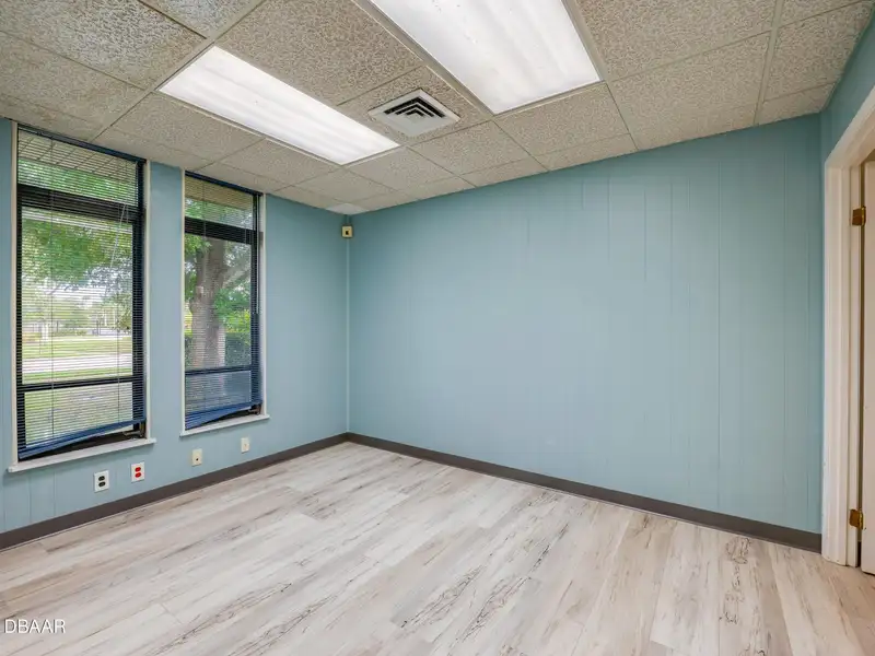 Upgraded 2112 S.f. Medical Office Space in Ormond Beach, Near Granada Blvd.