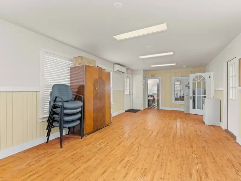 Historic Vintage Office Building with Additional Income Potential in Downtown Boerne