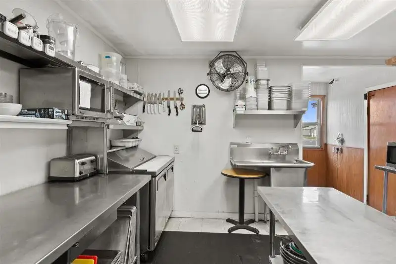 Established Bar and Restaurant with Living Quarters in Stevens Point Area