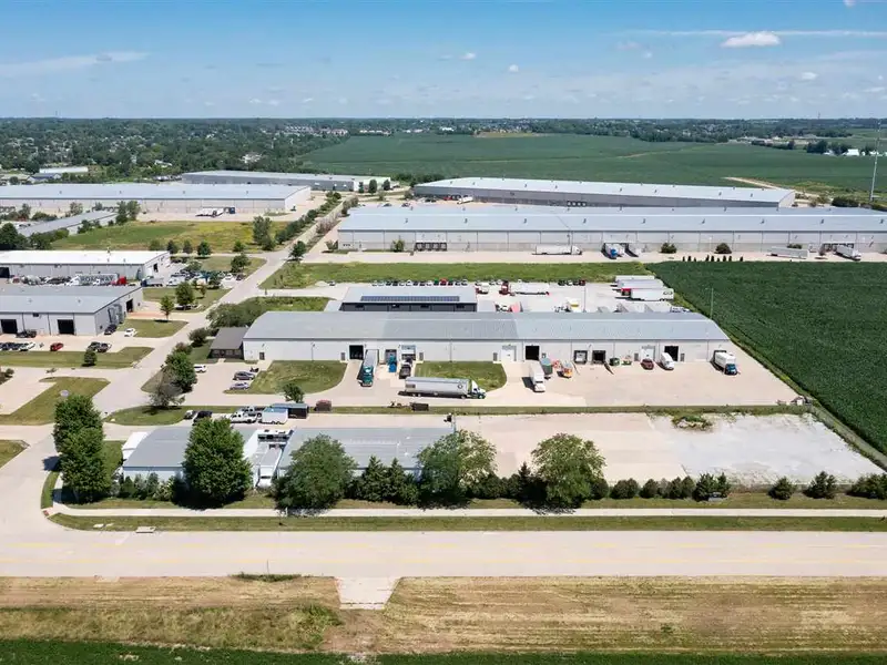 6,000 Sf Warehouse with Fenced Exterior Storage and Office Space in Prime Location