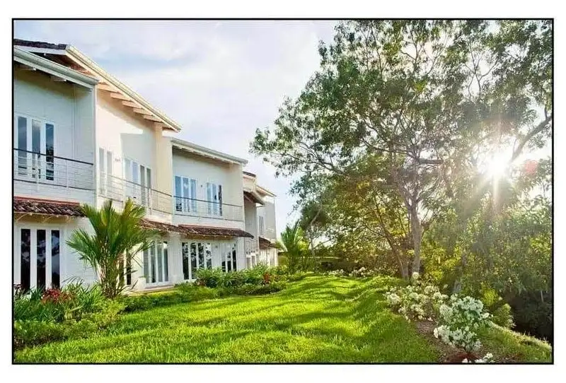 Asclepios Hotel: Profitable 12-bedroom Investment in Tambor, Alajuela with Sustainable Features