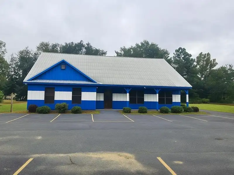 Commercial Property in Morven, Ga - Former Restaurant with Prime Highway Visibility
