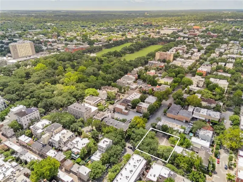 Vacant Land for Sale in Savannah's Historic Landmark District Near Forsyth Park