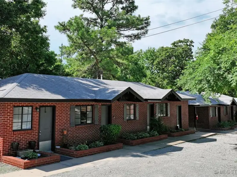 Historic 25-unit Resort on Hwy 51 Near Lake Fort Gibson, Wagoner, Oklahoma