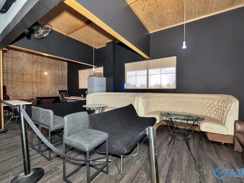Commercial Property in Mid City Huntsville - Versatile Space with Kitchen and Offices