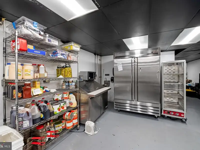 Two Storefronts in Towson: Restaurant and Vacant Space for Lease
