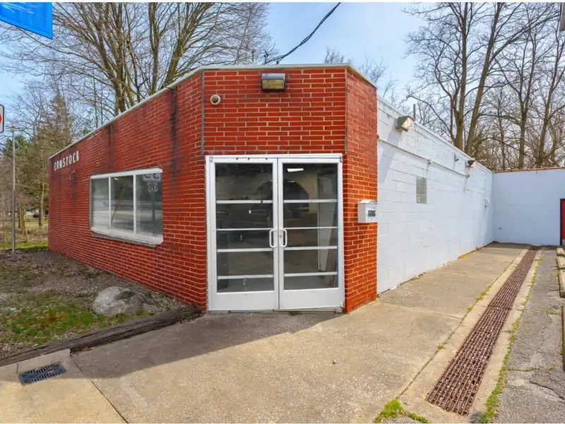 Versatile 3,240 Sf Commercial Building on E Michigan Ave with Kitchen Setup and Expansion Potential