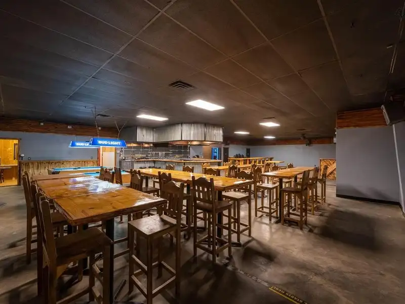 Prime Restaurant/bar on 1.24 Acres with Ample Parking and Outdoor Dining