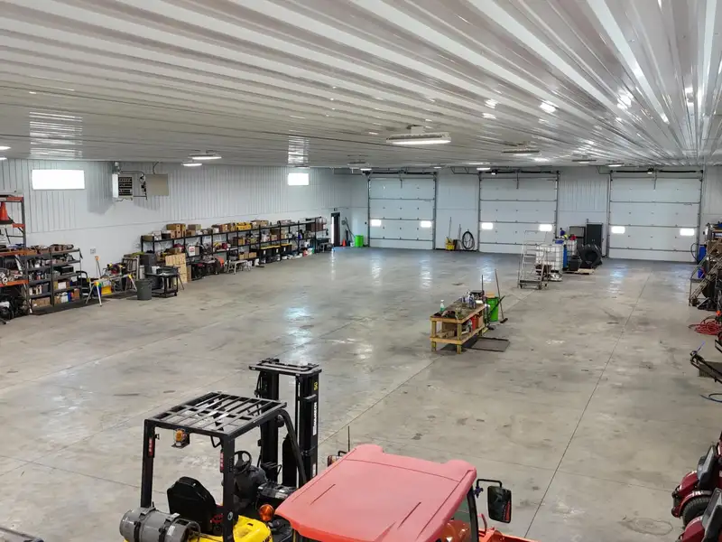 For Lease: Two 12,000 Sqft M1 Office/warehouse Buildings in South Lake County, In