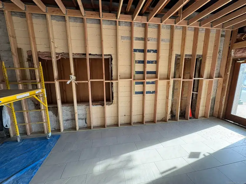 Prime Downtown Branford Restaurant/retail Space with Parking and Renovation Potential