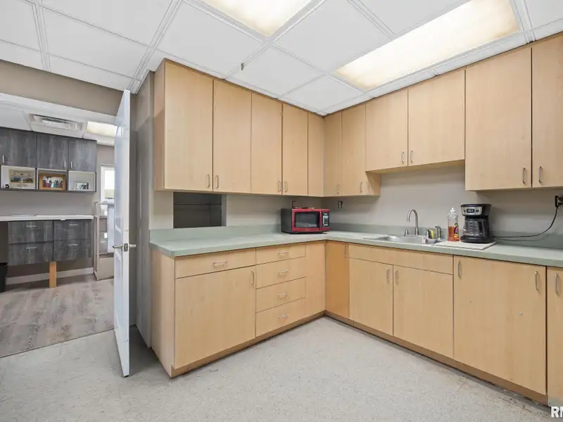 Versatile 6,000 Sq. Ft. Commercial Building Near Route 116 with Loading Dock and Office Space