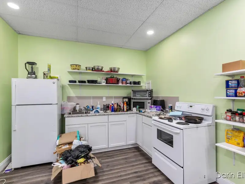 Versatile 15,000+ Sq Ft Mixed-use Building with Apartments and Office Spaces