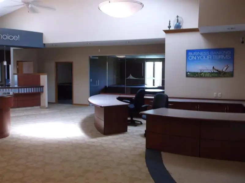 Class a Office Condo for Lease in Oshkosh - 9000+ Sf with Multiple Offices and Parking