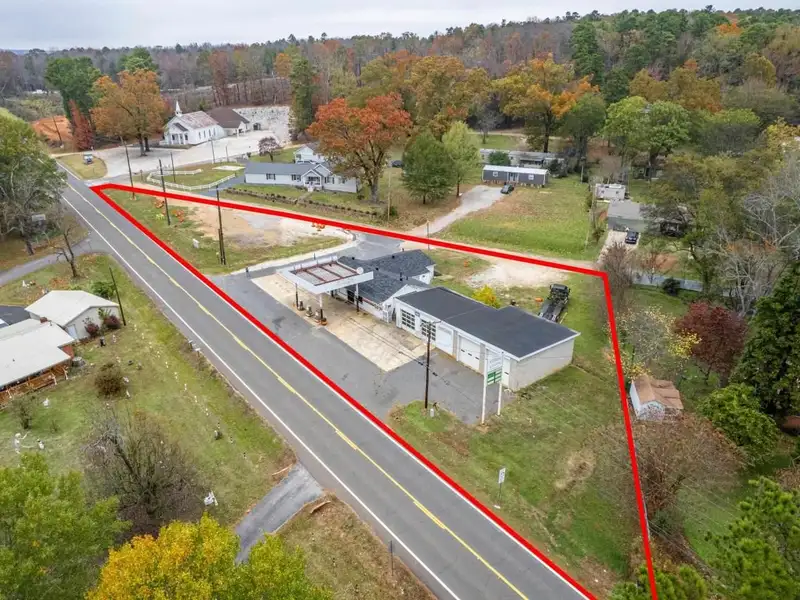 Commercial Property with 2 Buildings and Highway Frontage in Magnet Cove