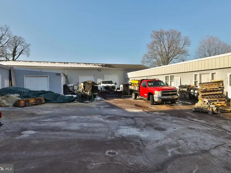 Commercial Property with Office and Warehouse Space in Norristown, Ideal for Multiple Tenants