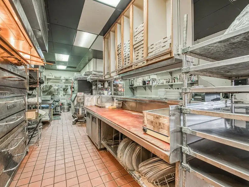 Restaurant Location for Sale with Equipment, Lease Transfer, and License in Palm & Nees Ave