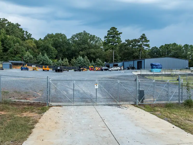 Versatile 8,000 Sf Industrial Facility on 5 Acres with Prime Hwy 41 Frontage