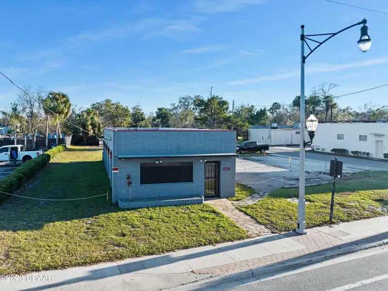 Commercial Property with 90ft Frontage on International Speedway Blvd, Daytona Beach