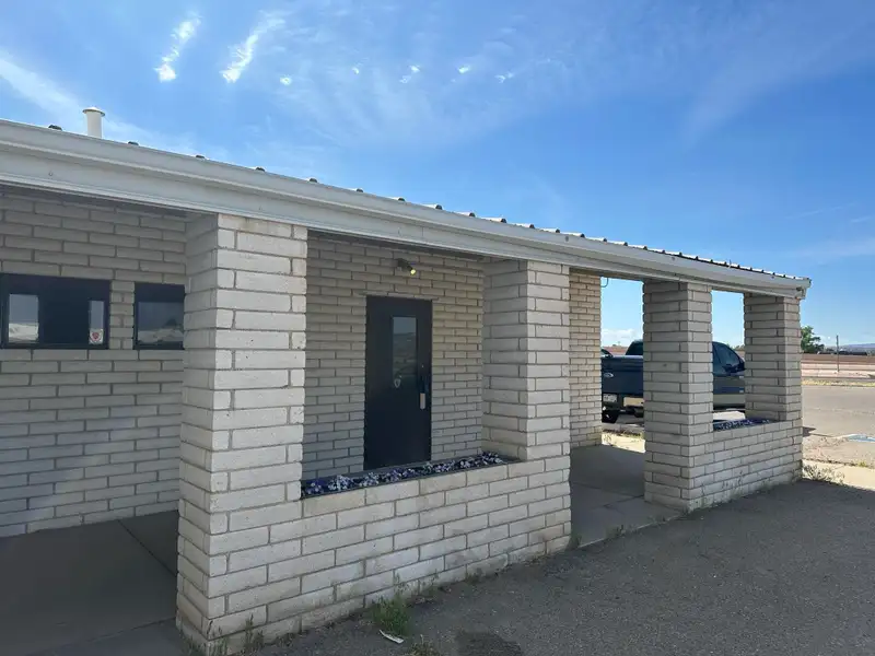 Multi-tenant Industrial Office Space for Rent in Convenient Location