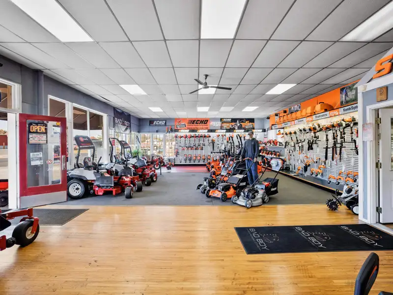 Versatile 9,940 Sq Ft Mixed-use Building on Congress Street, New Market, Shenandoah Valley