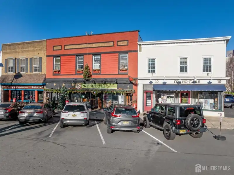 Freestanding Retail/office Building in Downtown Westfield with Parking and Dual Entrances